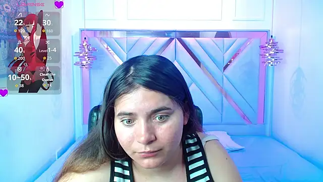 Snapshot of Laurha_ chatting on 9, 6, 2026 Laurha online show from 9, 6, 2026