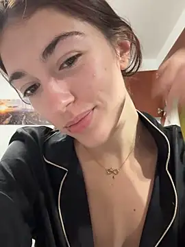 AdrianaSolerr online show from 30, 4, 2026