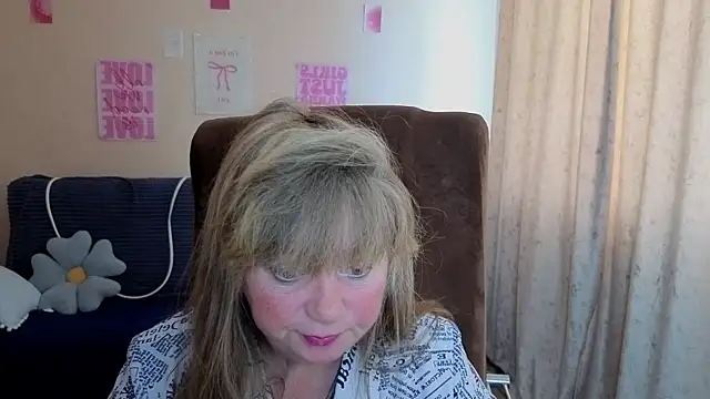 Snapshot of Melania_Cook chatting on 1, 7, 2026 Melania Cook online show from 1, 7, 2026