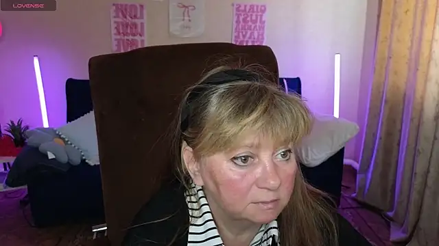 Melania Cook online show from 16, 5, 2026