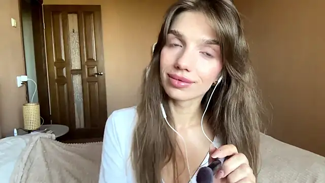 Snapshot of TrishIsaac chatting on 1, 6, 2026 TrishIsaac online show from 1, 6, 2026