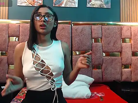 Snapshot of Mia_konor06 chatting on 8, 5, 2026 Mia konor06 online show from 8, 5, 2026