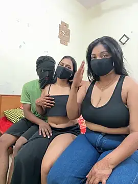 Snapshot of MUSKANHOTCOUPLE chatting on 30, 5, 2026 MUSKANHOTCOUPLE online show from 30, 5, 2026