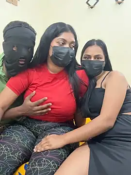 Snapshot of MUSKANHOTCOUPLE chatting on 17, 5, 2026 MUSKANHOTCOUPLE online show from 17, 5, 2026