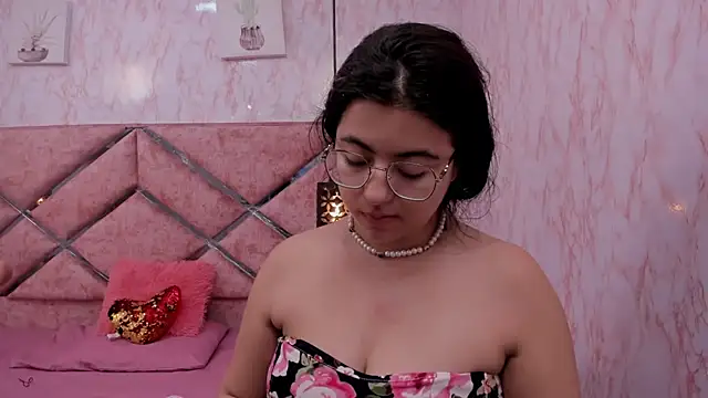 Dolls Antonella online show from 30, 5, 2026