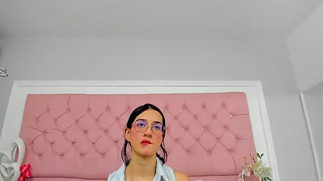 SarahDoll   online show from 16, 6, 2026