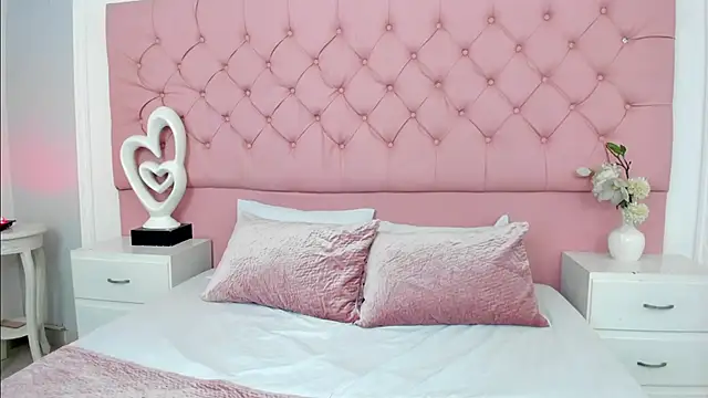 SarahDoll   online show from 29, 5, 2026