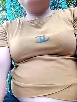 Lily Henry online show from 6, 5, 2026