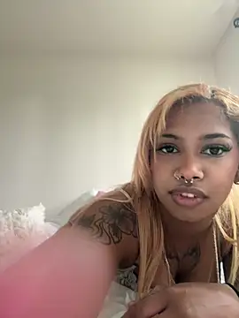 LoloBabe online show from 13, 5, 2026