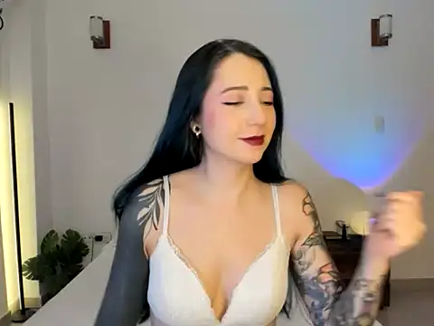 EvangelineLoveee online show from 25, 6, 2026