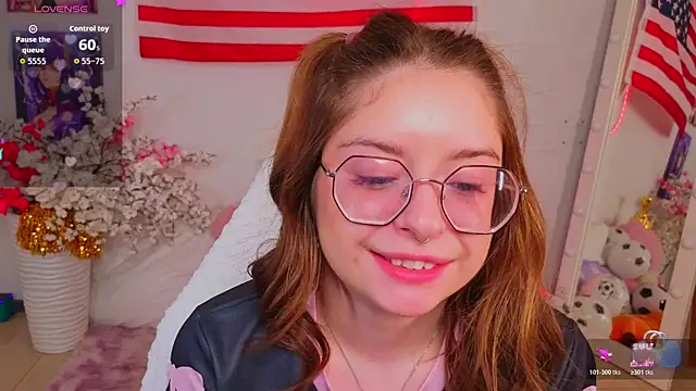Snapshot of selenamils chatting on 24, 6, 2026 selenamils online show from 24, 6, 2026