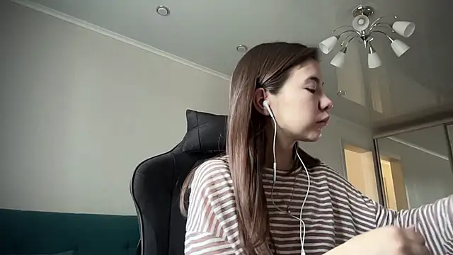 Snapshot of Ellewaay chatting on 7, 5, 2026 Ellewaay online show from 7, 5, 2026