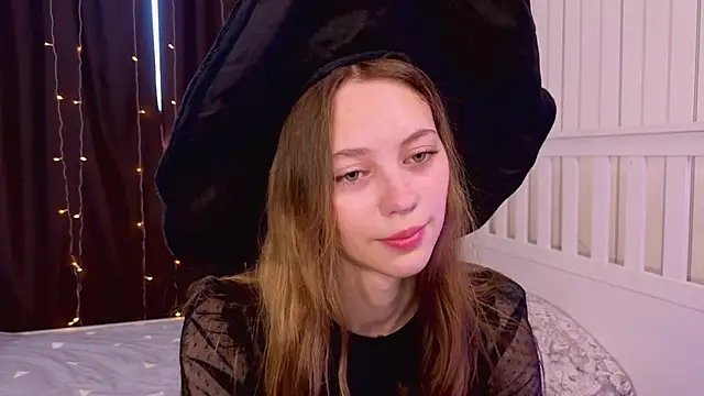 Snapshot of HarriettKitty chatting on 20, 6, 2026 HarriettKitty online show from 20, 6, 2026