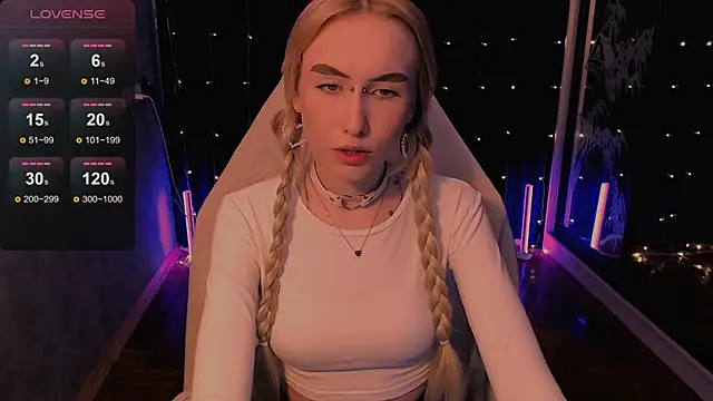 Snapshot of GoddessBambi chatting on 13, 5, 2026 GoddessBambi online show from 13, 5, 2026