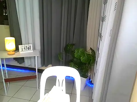 Snapshot of Ashtonfuckingboi chatting on 15, 5, 2026 Ashtonfuckingboi online show from 15, 5, 2026