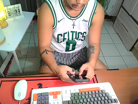 Snapshot of Ashtonfuckingboi chatting on 10, 5, 2026 Ashtonfuckingboi online show from 10, 5, 2026
