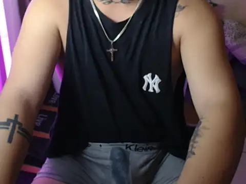 Snapshot of Ashtonfuckingboi chatting on 24, 7, 2026 Ashtonfuckingboi online show from 24, 7, 2026