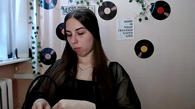 Cutie  Mia online show from 6, 5, 2026