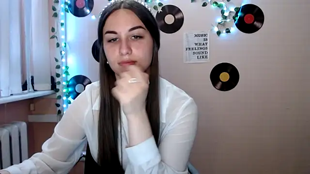 Cutie  Mia online show from 5, 5, 2026