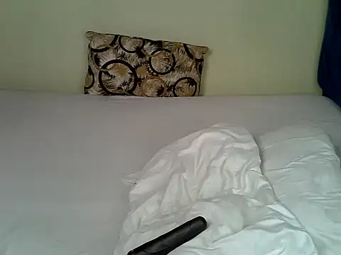 Snapshot of lovvelyheers chatting on 2, 6, 2026 lovvelyheers online show from 2, 6, 2026