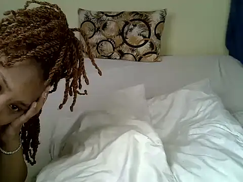 Snapshot of lovvelyheers chatting on 31, 5, 2026 lovvelyheers online show from 31, 5, 2026