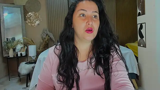 Snapshot of BBWLuxuryMuse chatting on 8, 6, 2026 BBWLuxuryMuse online show from 8, 6, 2026