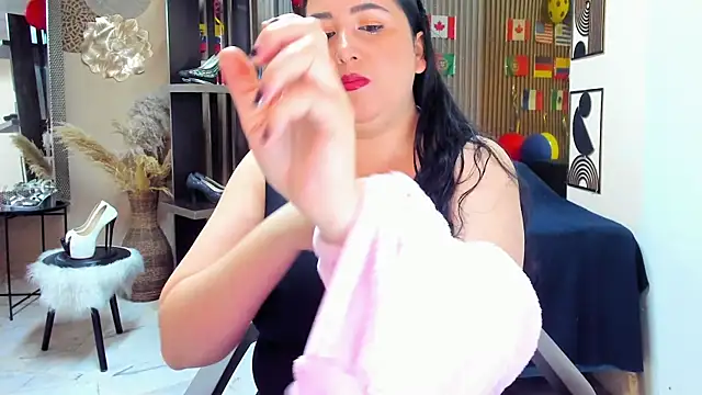 Snapshot of BBWLuxuryMuse chatting on 6, 7, 2026 BBWLuxuryMuse online show from 6, 7, 2026