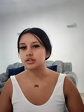 SCARLETVELVET  online show from 25, 7, 2026
