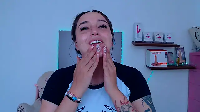 Snapshot of anyela_bubble18 chatting on 14, 7, 2026 anyela bubble18 online show from 14, 7, 2026