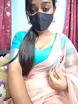Snapshot of Menaxi_Baby7 chatting on 17, 6, 2026 Menaxi Baby7 online show from 17, 6, 2026