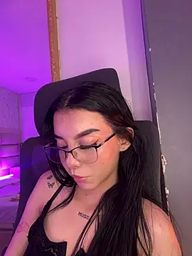 MelCherry online show from 3, 8, 2026