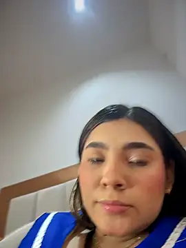 Snapshot of Mia_Rodriguezz_ chatting on 20, 5, 2026 Mia Rodriguezz online show from 20, 5, 2026