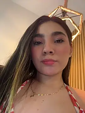 Snapshot of Mia_Rodriguezz_ chatting on 3, 6, 2026 Mia Rodriguezz online show from 3, 6, 2026