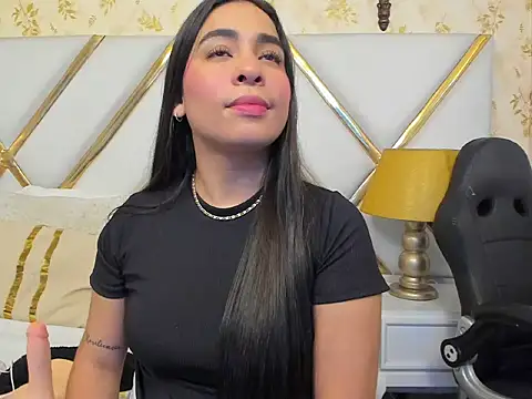 Snapshot of SussyFoxxx chatting on 10, 6, 2026 SussyFoxxx online show from 10, 6, 2026