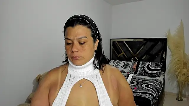 Snapshot of Martina_Foxy01 chatting on 3, 5, 2026 Martina Foxy01 online show from 3, 5, 2026