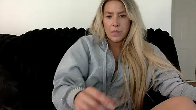 Misss alyssaaa online show from 20, 5, 2026