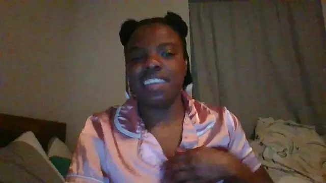 Snapshot of princesselizabeth chatting on 7, 5, 2026 princesselizabeth online show from 7, 5, 2026