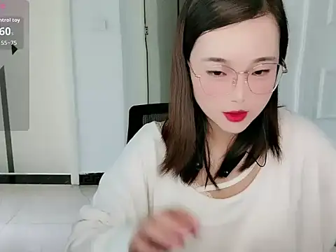 Zouzou-66 online show from 6, 5, 2026