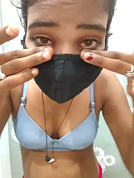 Snapshot of Hot_Candy77 chatting on 5, 7, 2026 Hot Candy77 online show from 5, 7, 2026