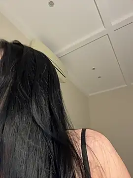 Evaryn online show from 1, 6, 2026