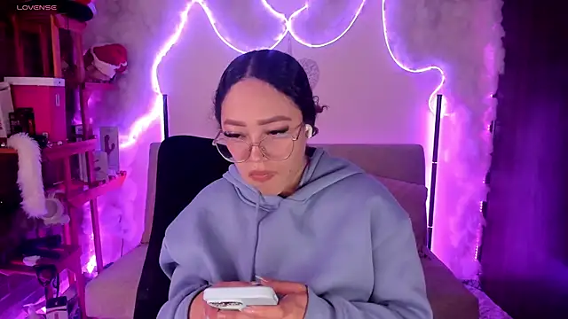 Snapshot of liz_martins1 chatting on 10, 8, 2026 liz martins1 online show from 10, 8, 2026