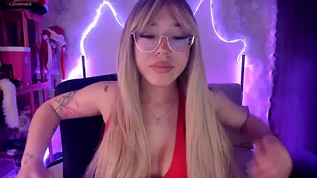 Snapshot of liz_martins1 chatting on 6, 8, 2026 liz martins1 online show from 6, 8, 2026