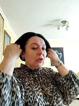 Snapshot of EmmaEmmy40 chatting on 28, 5, 2026 EmmaEmmy40 online show from 28, 5, 2026