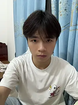 Snapshot of lu111222 chatting on 29, 7, 2026 lu111222 online show from 29, 7, 2026