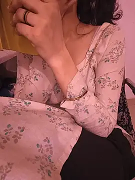 zoya baby  online show from 3, 6, 2026
