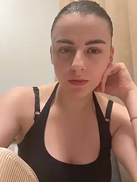 Snapshot of ema-emanuela chatting on 24, 5, 2026 ema-emanuela online show from 24, 5, 2026