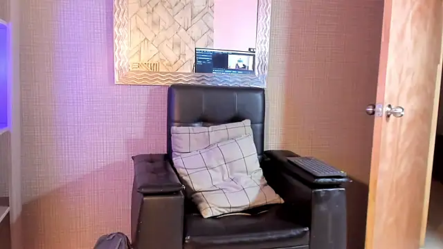 Snapshot of Jaadewest chatting on 9, 7, 2026 Jaadewest online show from 9, 7, 2026