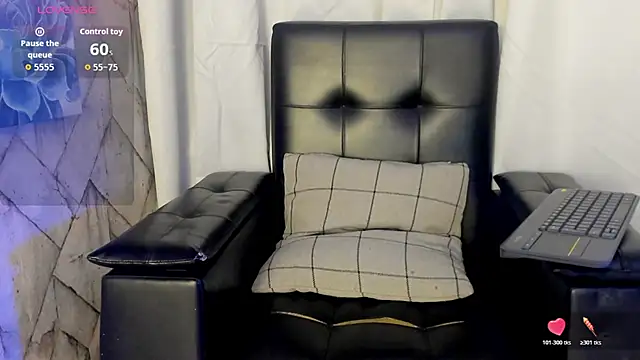Snapshot of Jaadewest chatting on 15, 7, 2026 Jaadewest online show from 15, 7, 2026