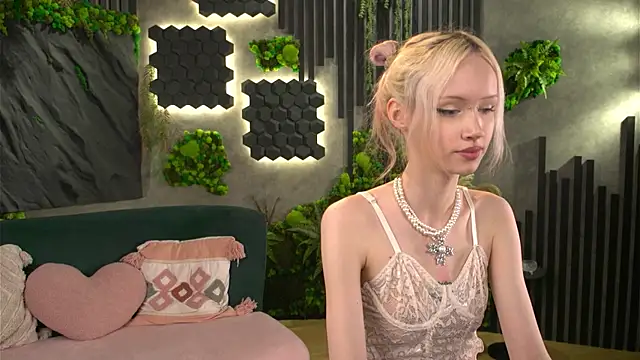 Snapshot of shishka_angel chatting on 7, 5, 2026 shishka angel online show from 7, 5, 2026