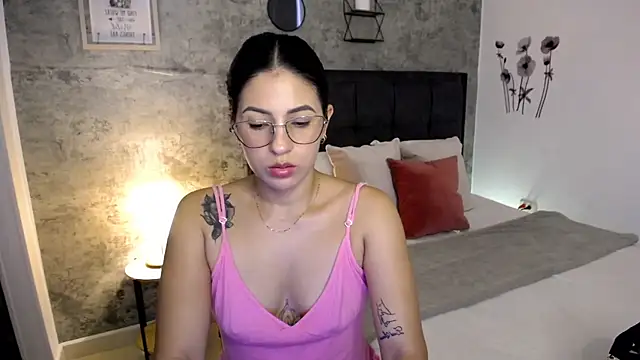 Snapshot of isa_cruzx chatting on 28, 5, 2026 isa cruzx online show from 28, 5, 2026
